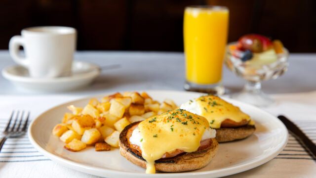 food_eggs_bene_01